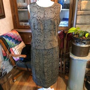 PRESTON & YORK SIZE 10 TWO PIECE OUTFIT BROWN AND GOLD PAISLEY DESIGN 100% SILK